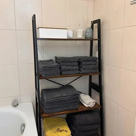 Lägenhet 4 Personen, Zentrumsnah,ebk, Stellplatz *