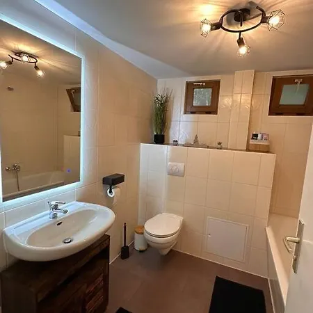 Apartamento 4 Personen, Zentrumsnah,ebk, Stellplatz