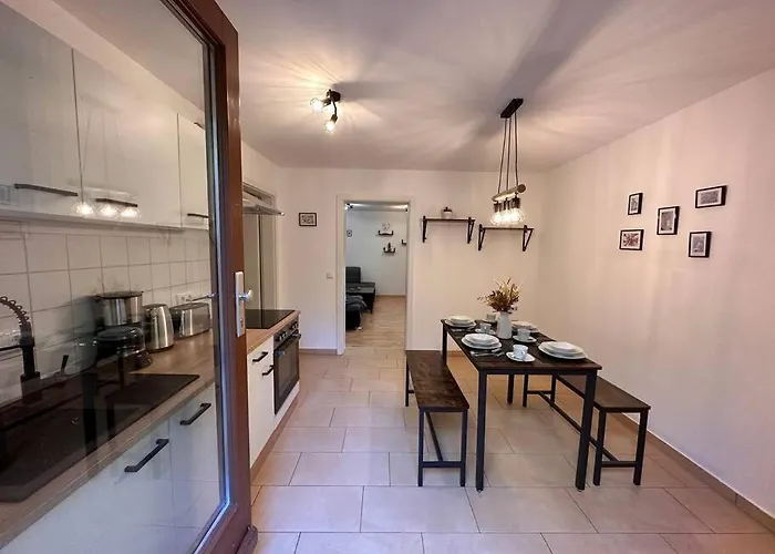 4 Personen, Zentrumsnah,ebk, Stellplatz *