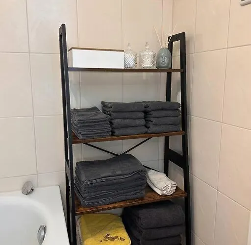 Apartmán 4 Personen, Zentrumsnah,ebk, Stellplatz *