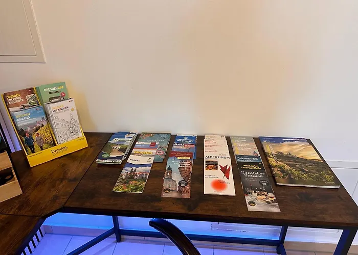 4 Personen, Zentrumsnah,ebk, Stellplatz * Dresda