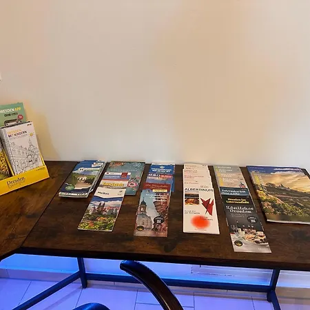 4 Personen, Zentrumsnah,ebk, Stellplatz * دريسدن